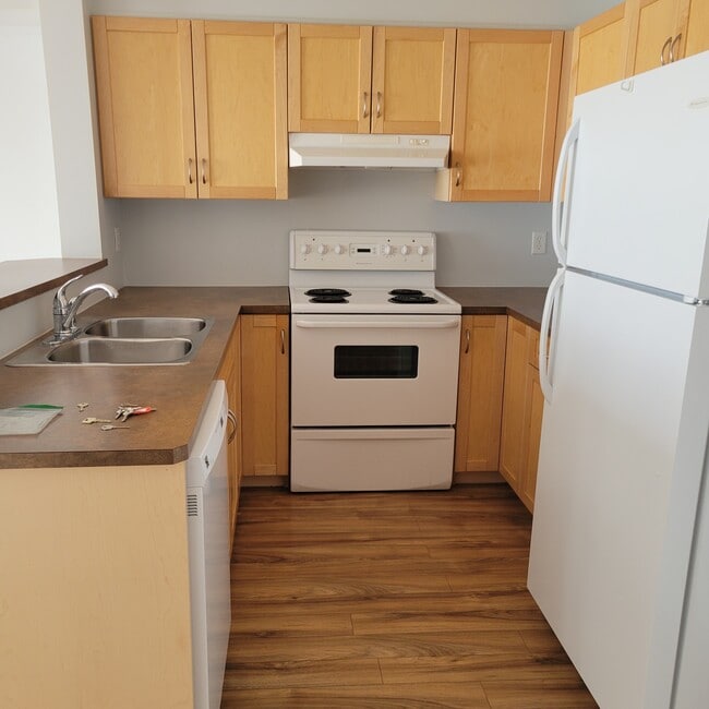 Photo - 70-6170 Panamount Dr NW