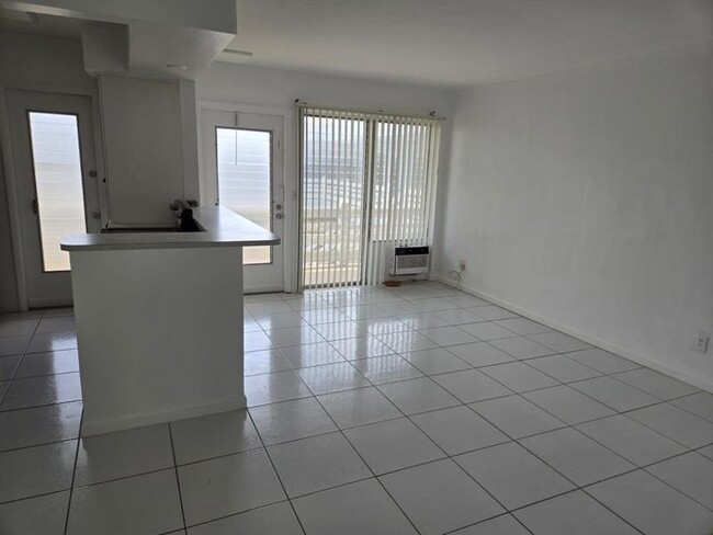 Photo - 2700 NE 135th St Unit 34
