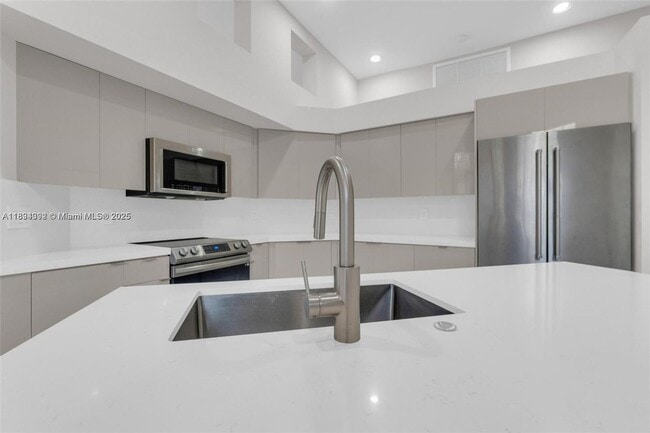 Photo - 2553 E Bay Dr