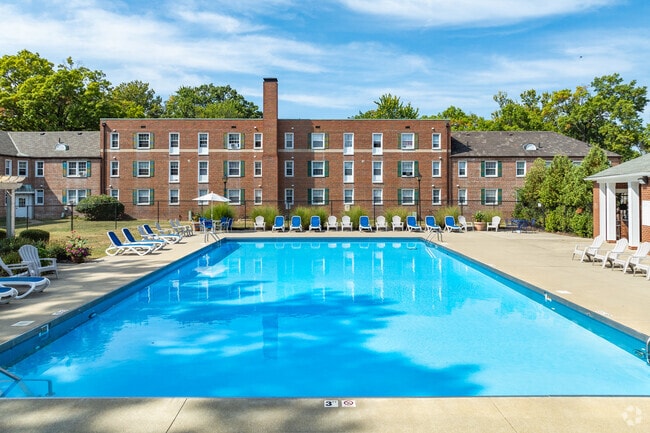 Pool - Olentangy Village