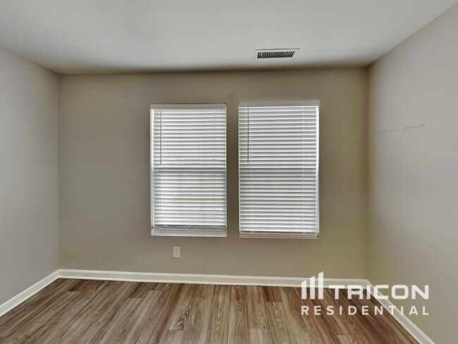 Photo - 123 Vermillion Loop