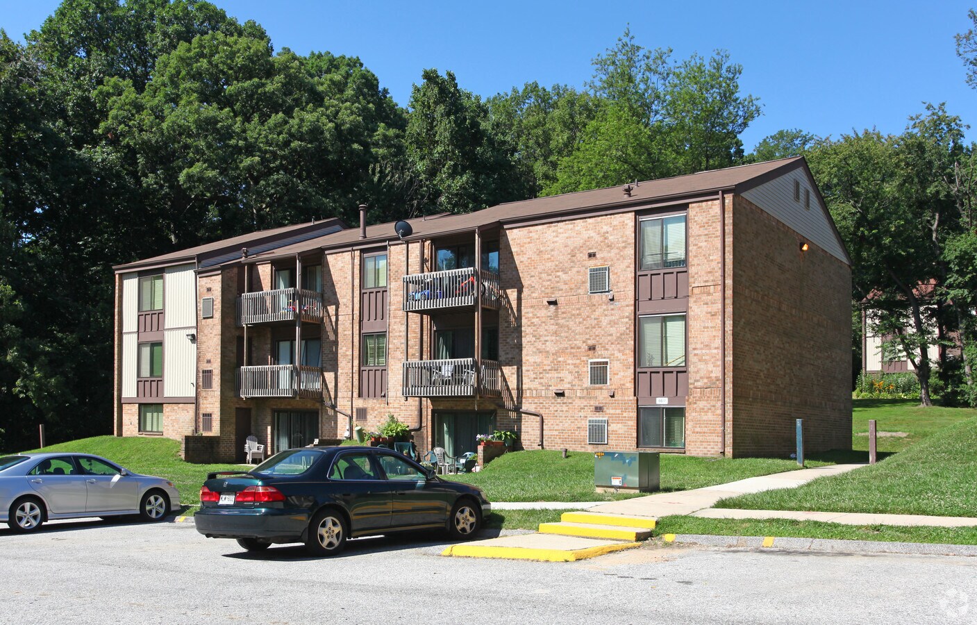 Tall Oaks Apartments - Tall Oaks Apartments