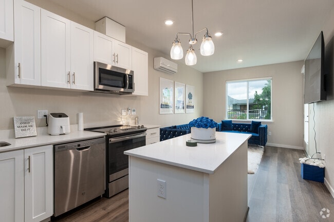 Interior Photo - Almond Knolls