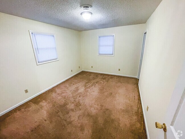 Building Photo - 142 Keith Rd Rental