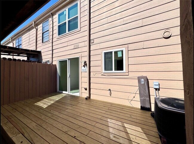 Photo - 9901 Sharpcrest St Unit M6
