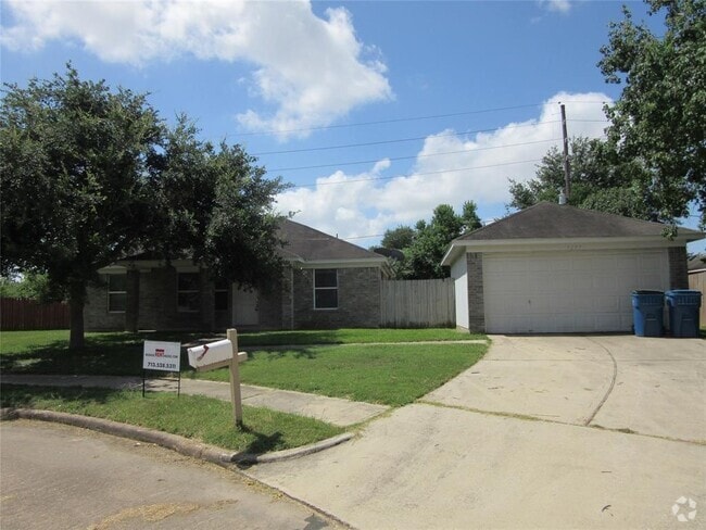 Building Photo - 5237 Pinewood Terrace Rental