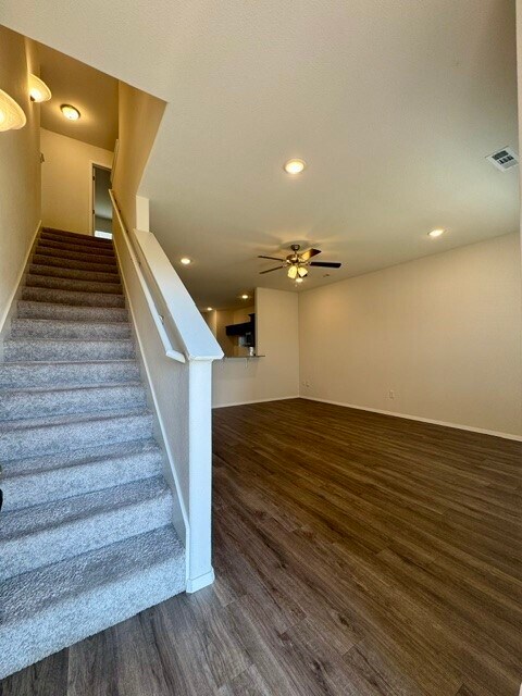 Photo - 507 Ashwood St
