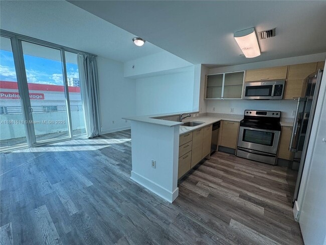 Photo - 350 NE 24th St Unit 514