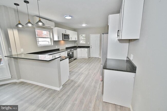 Photo - 614 N Frazier St