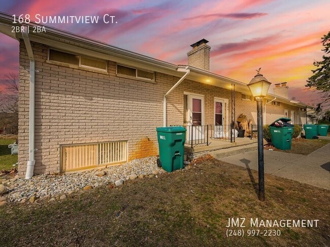 Building Photo - 168 Summitview Ct.-