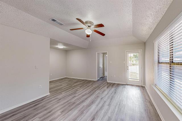 Photo - 420 Lucille St