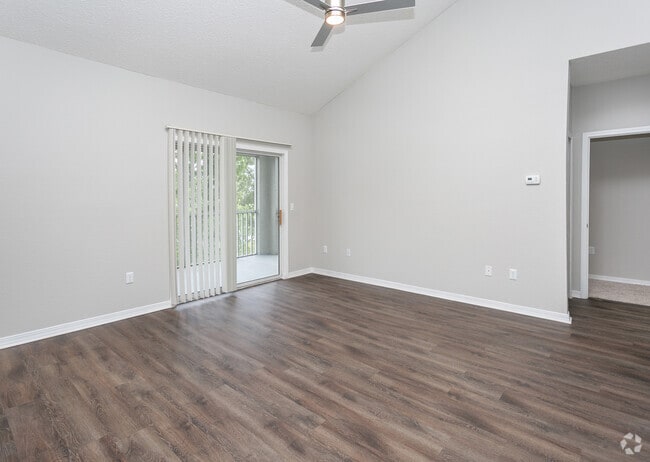 Interior Photo - Registry at Windsor Parke