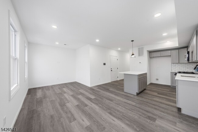 Photo - 324 Second St Unit 2