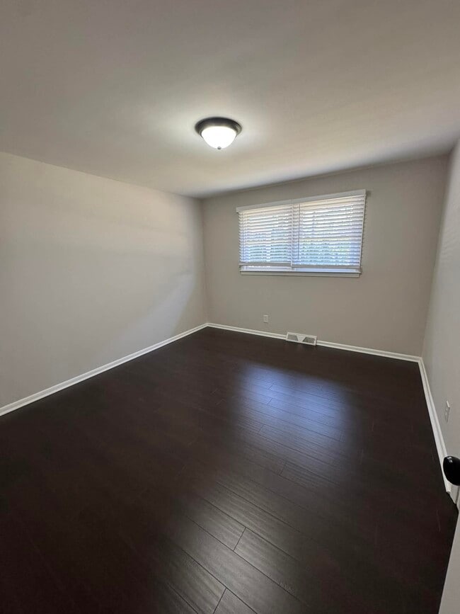 Photo - 148 Westhaven St