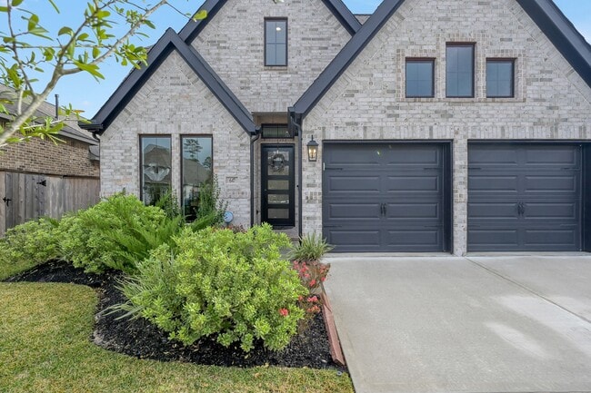 Photo - 647 Sand Branch Dr