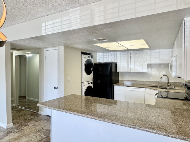 Photo - 2BR condo convenient location Unidad A