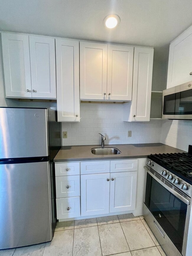 Photo - Pierpont Beach Studio | $2000 per month