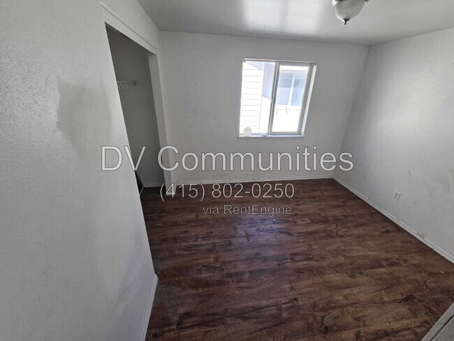 Photo - 2822 SW Juniper Ave