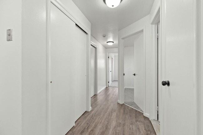 Photo - Swiss Village Apartments