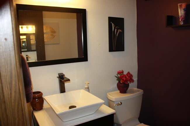 Photo - 9757 Lane St