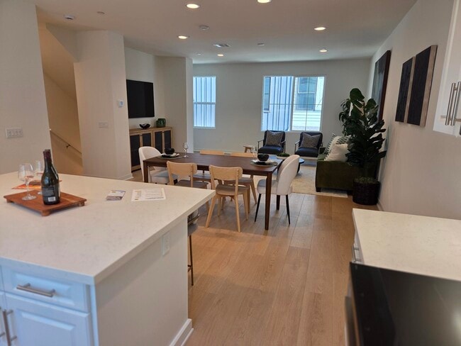 Photo - 2524 Chamomile Ln