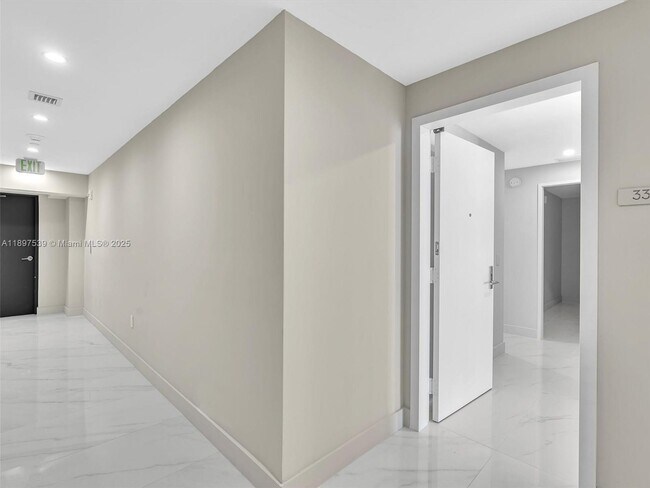 Photo - 700 NE 24th St Unit 3303
