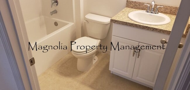 Photo - Dundee Station/Winter Haven_3 Bedroom 2 Ba...