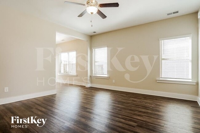 Photo - 2766 Village Pl