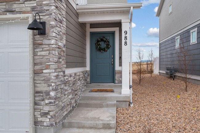 Photo - 988 W Broadleaf Dr