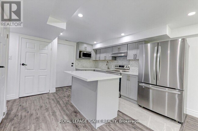 Photo - 103 Bremner St