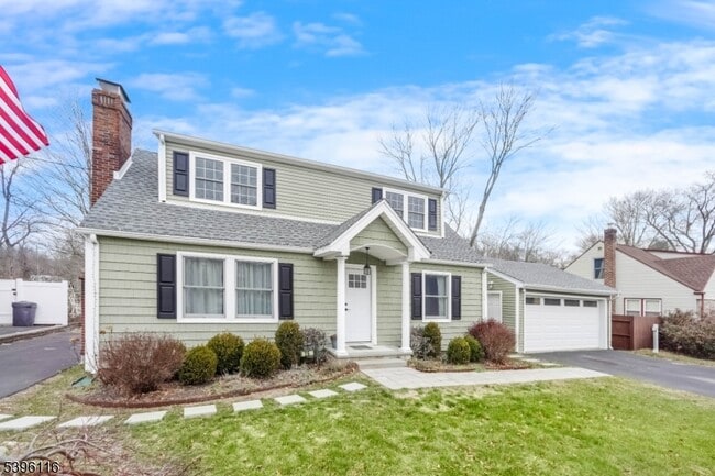 Photo - 26 Skyline Lakes Dr