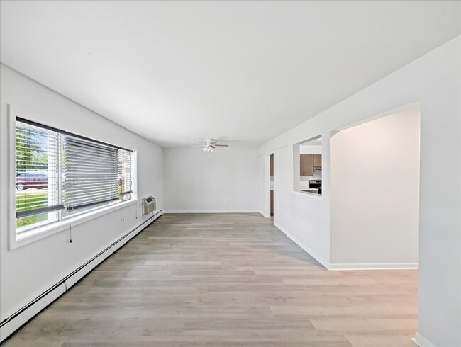 Photo - 700 McKinley Ave Unidad 303