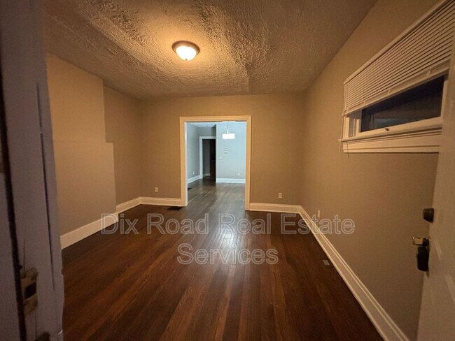 Photo - 1025 Richmond Ave