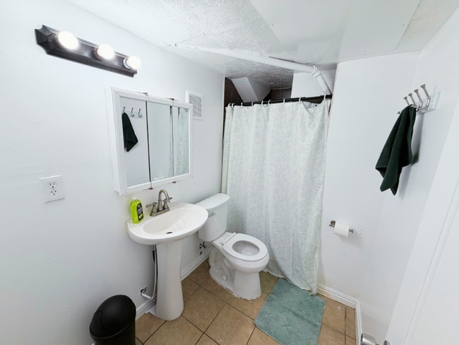 Photo - 1711 S 1300 E