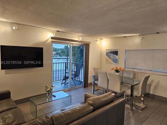 Photo - 3605 Indian Creek Dr Unit 203