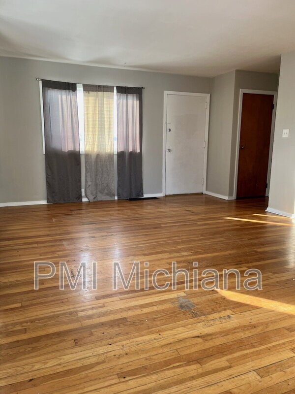 Photo - 4414 Huron Cir