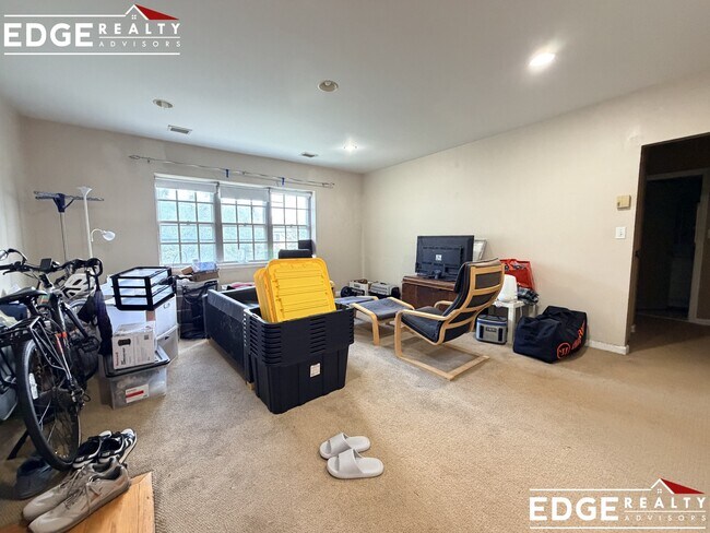 Photo - 47 Lake Shore Ct Unit 3