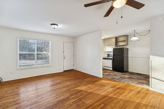 Photo - 1018 Mead St