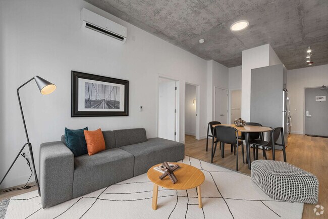 Building Photo - 853 W Blackhawk St Rental