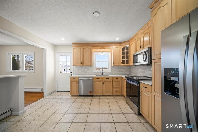 Photo - 25 Greenview Dr