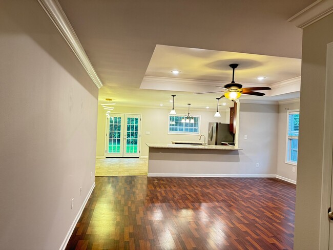 Photo - 205 Laramie Circle