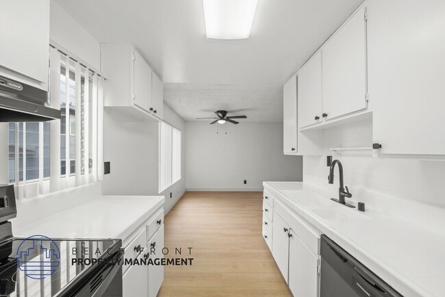 Building Photo - 925 N. Inglewood Ave. Rental