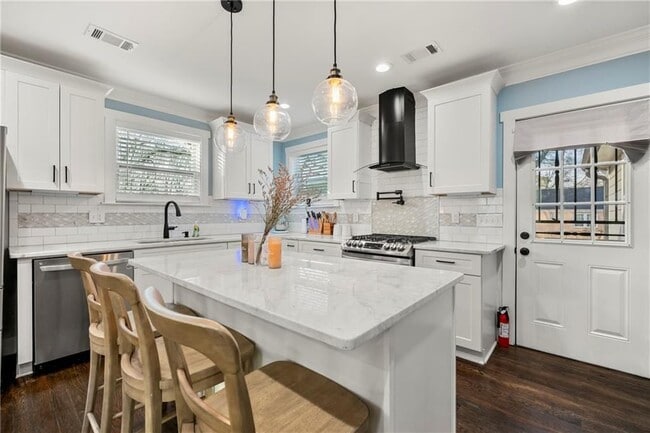 Photo - 1571 Belmont Ave SW