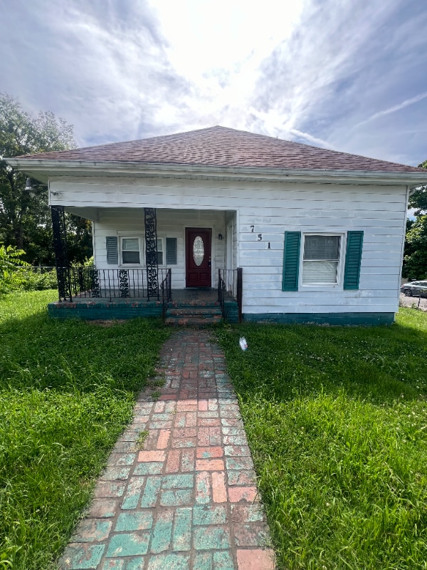 Building Photo - 751 22nd Ave N