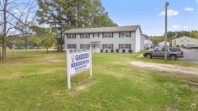 Building Photo - Garden Apartments