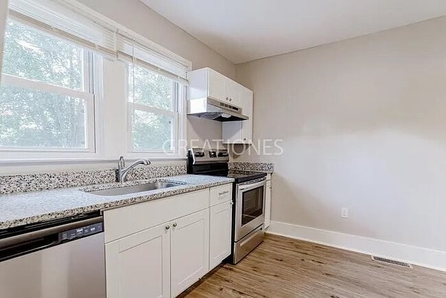 Photo - 105 Phillips St