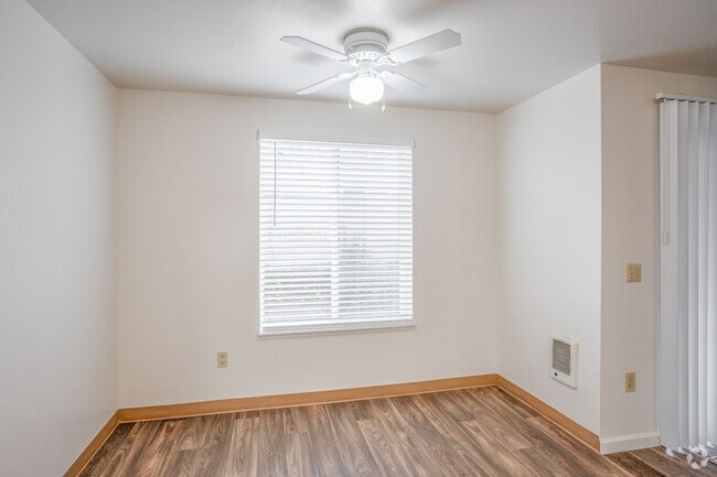 2BR, 1BA, - 850SF - Dining Room - Windsor Manor Apartments