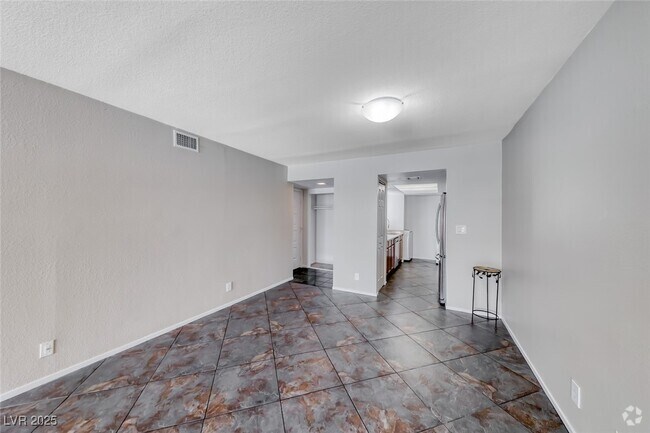 Building Photo - 1937 Scimitar Dr Unit 37 Rental