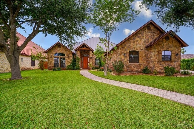 Photo - 45 Cosentino Dr W