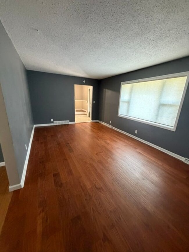 Photo - Central Davenport 4 Bedroom House